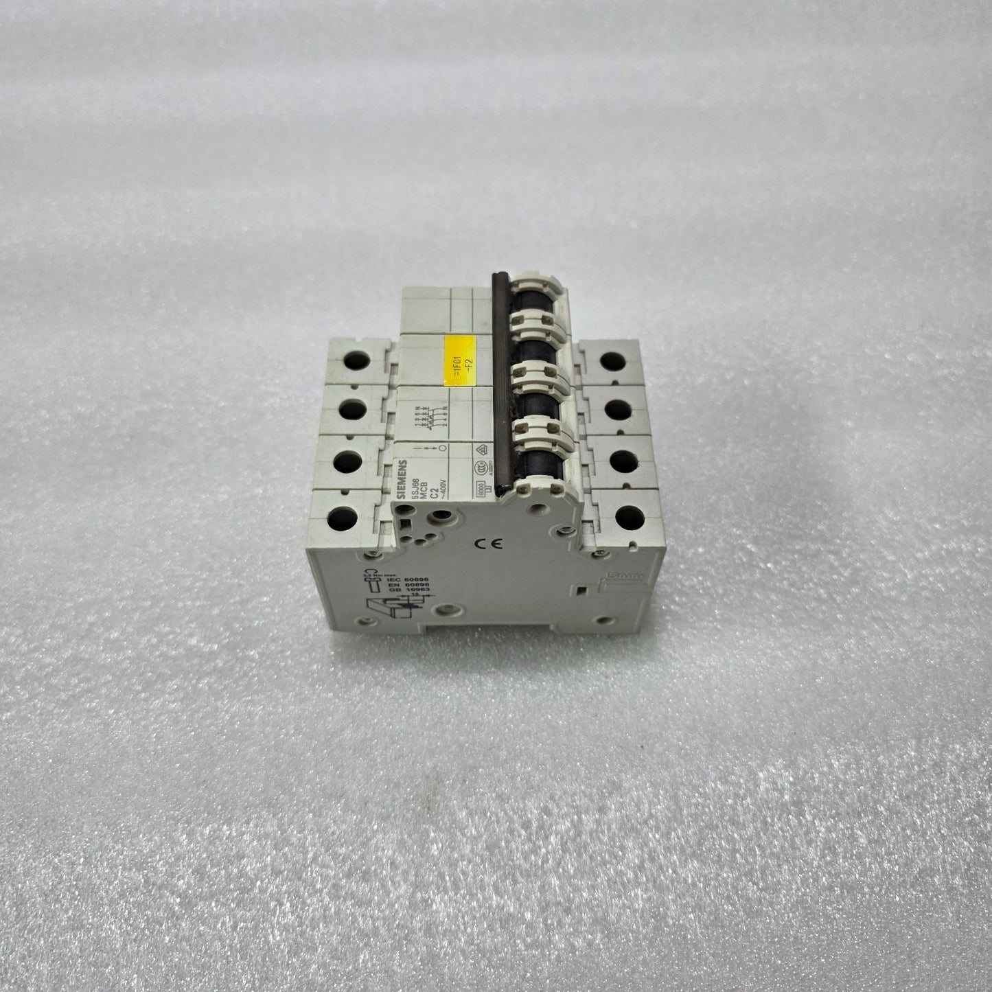 SIEMENS 5SJ6602 4P 2A CURVE C 400V 6KA MCB MINIATURE CIRCUIT BREAKER