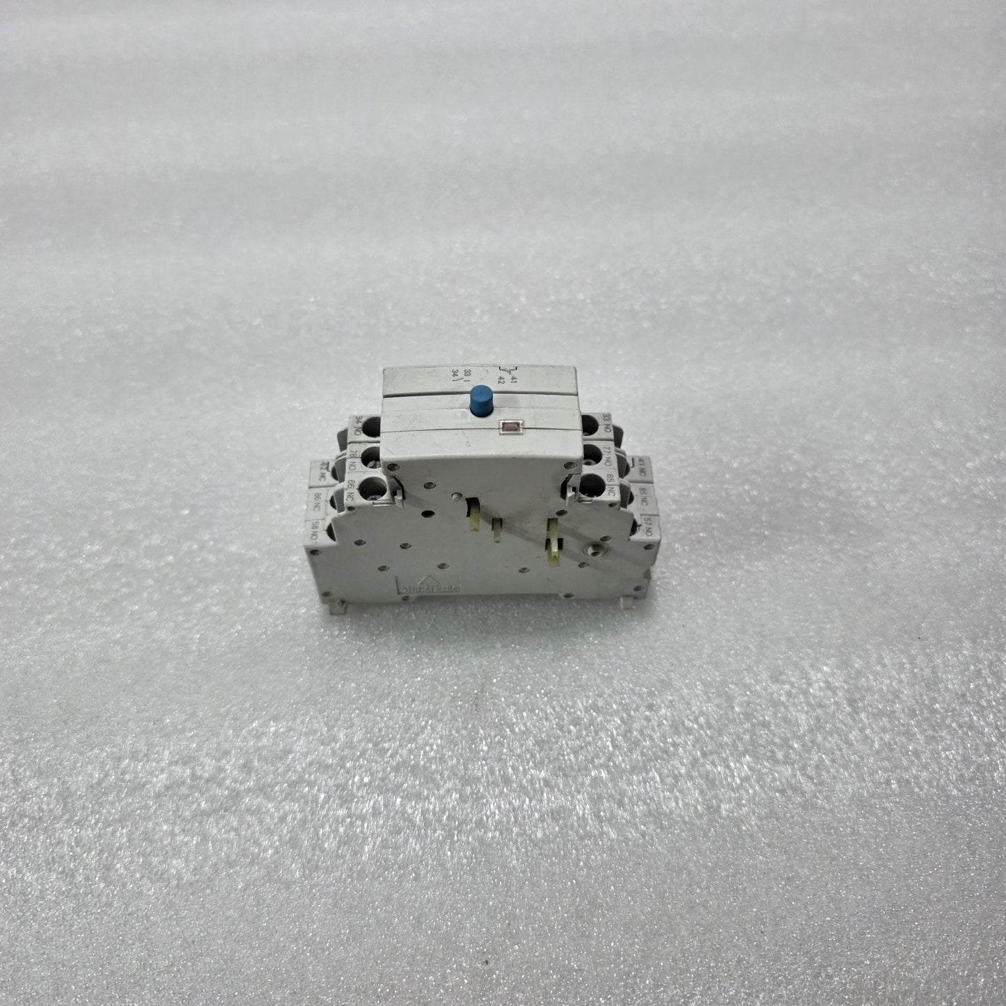 SIEMENS 3RV1901-1A AUXILIARY CONTACT BLOCK 3NO+3NC 690V FOR 3RV1 SERIES