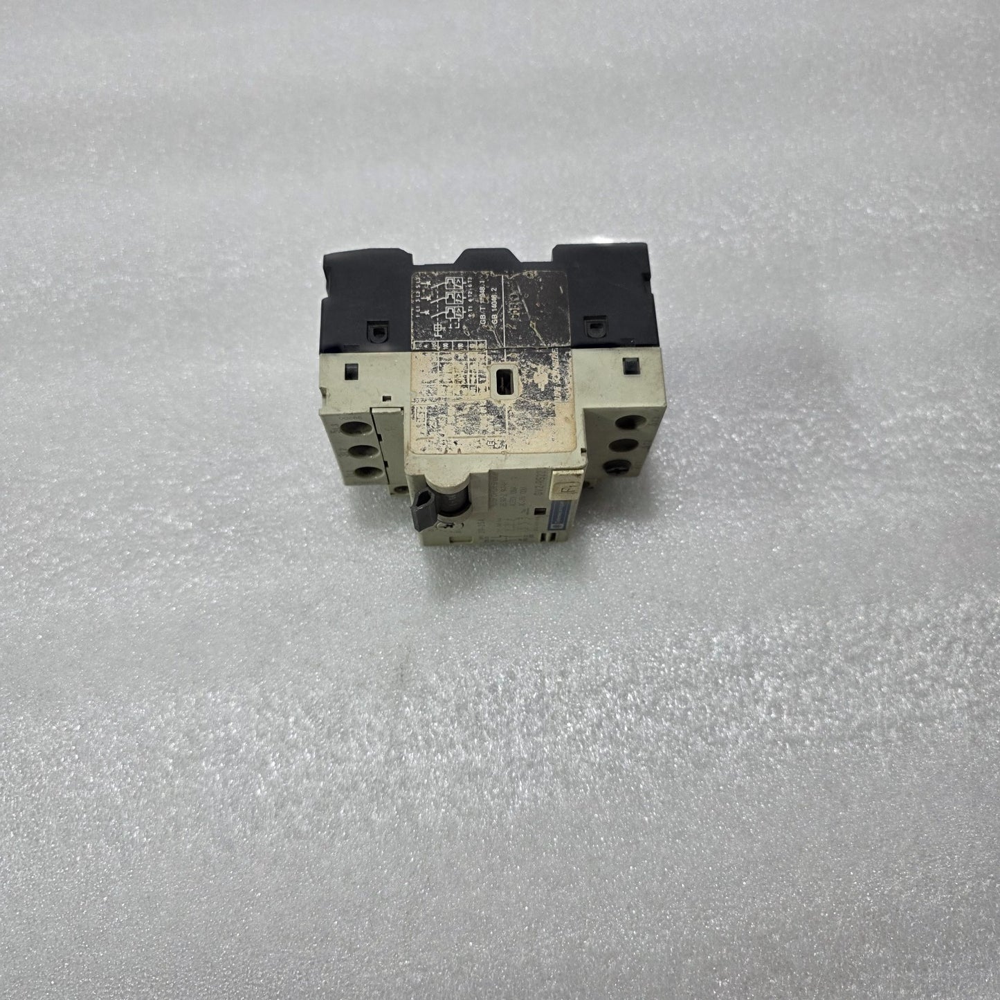 TELEMECANIQUE GV2-RS22 MOTOR CIRCUIT BREAKER 20-25A 3P 2NO+2NC 100KA IEC 947