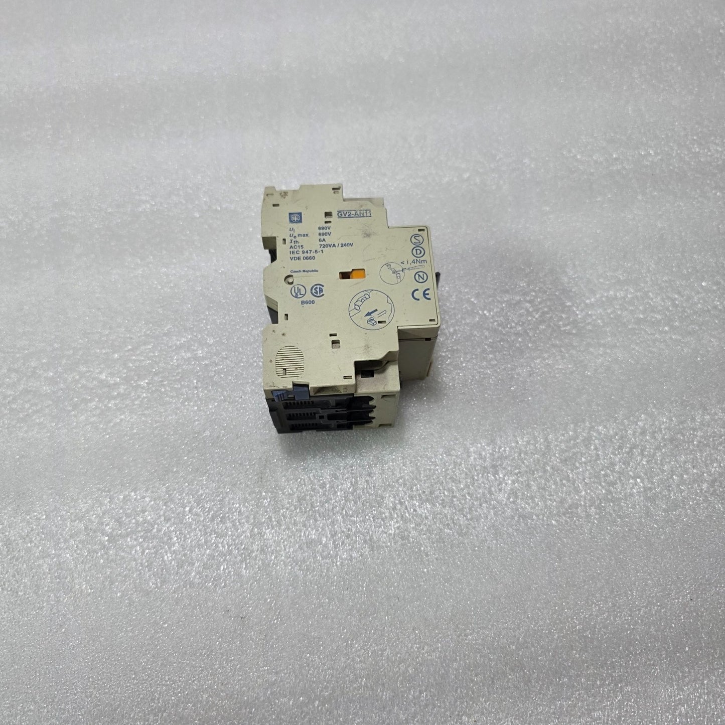 TELEMECANIQUE GV2-RS22 MOTOR CIRCUIT BREAKER 20-25A 3P 2NO+2NC 100KA IEC 947