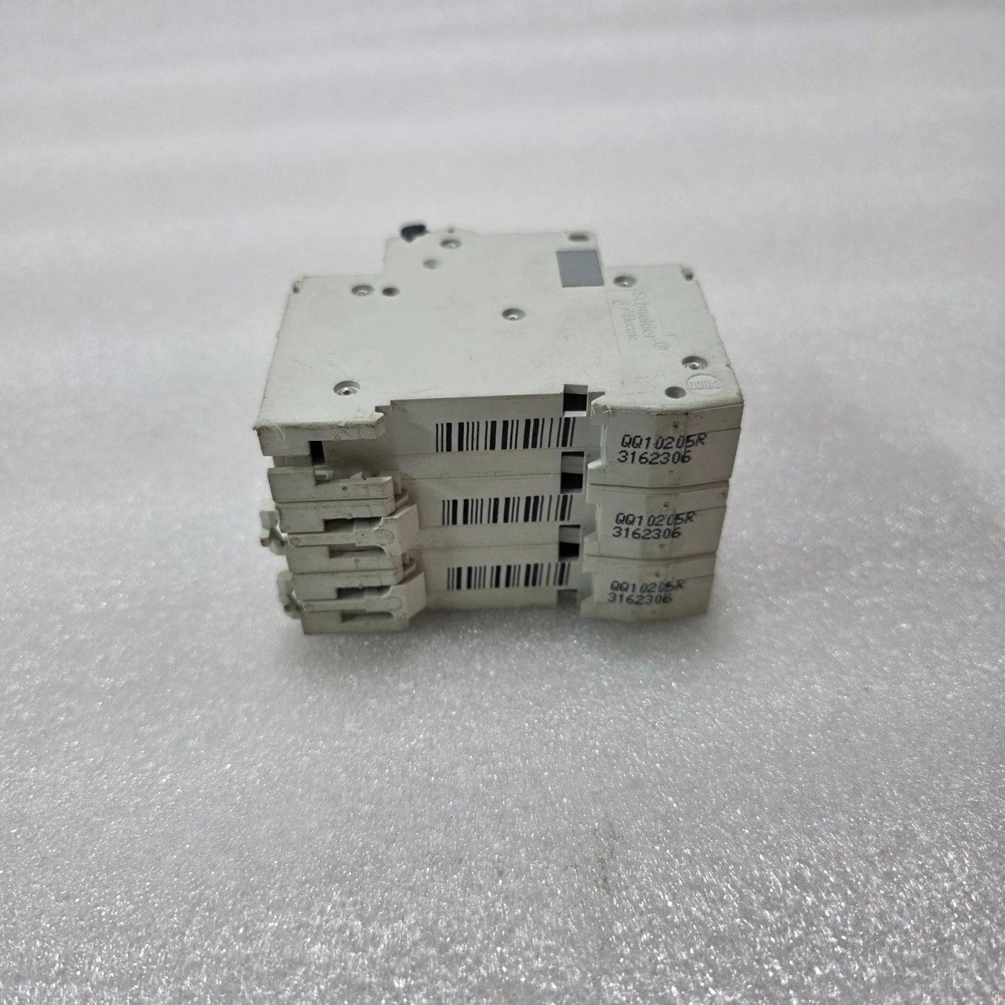 S ELECTRIC C65N 3P 16A CURVE C 400/415V 6KA MCB MINIATURE CIRCUIT BREAKER