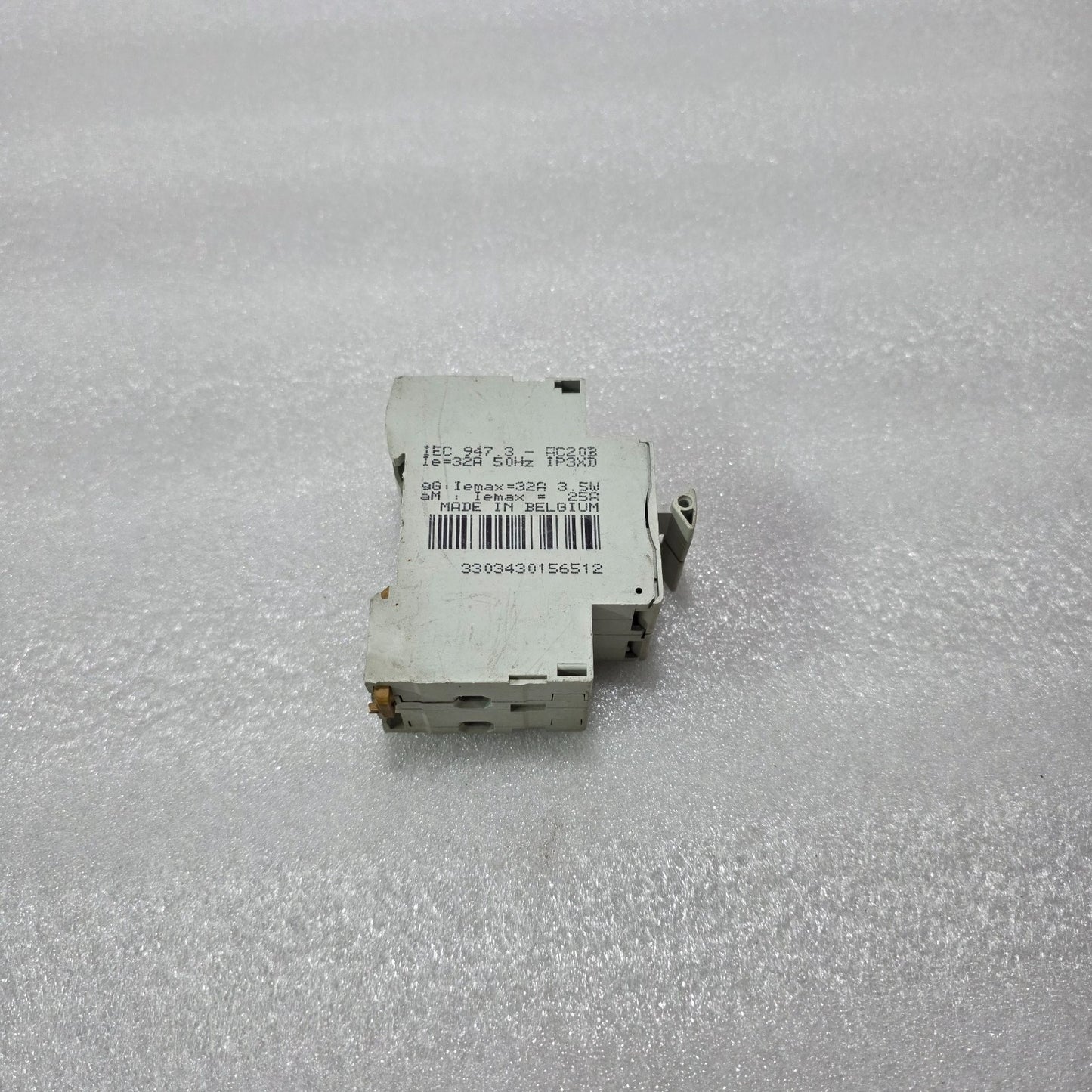 MERLIN GERIN MULTI9 FUSE HOLDER 10.3X38MM 32A 500V IEC 947-3 DIN RAIL