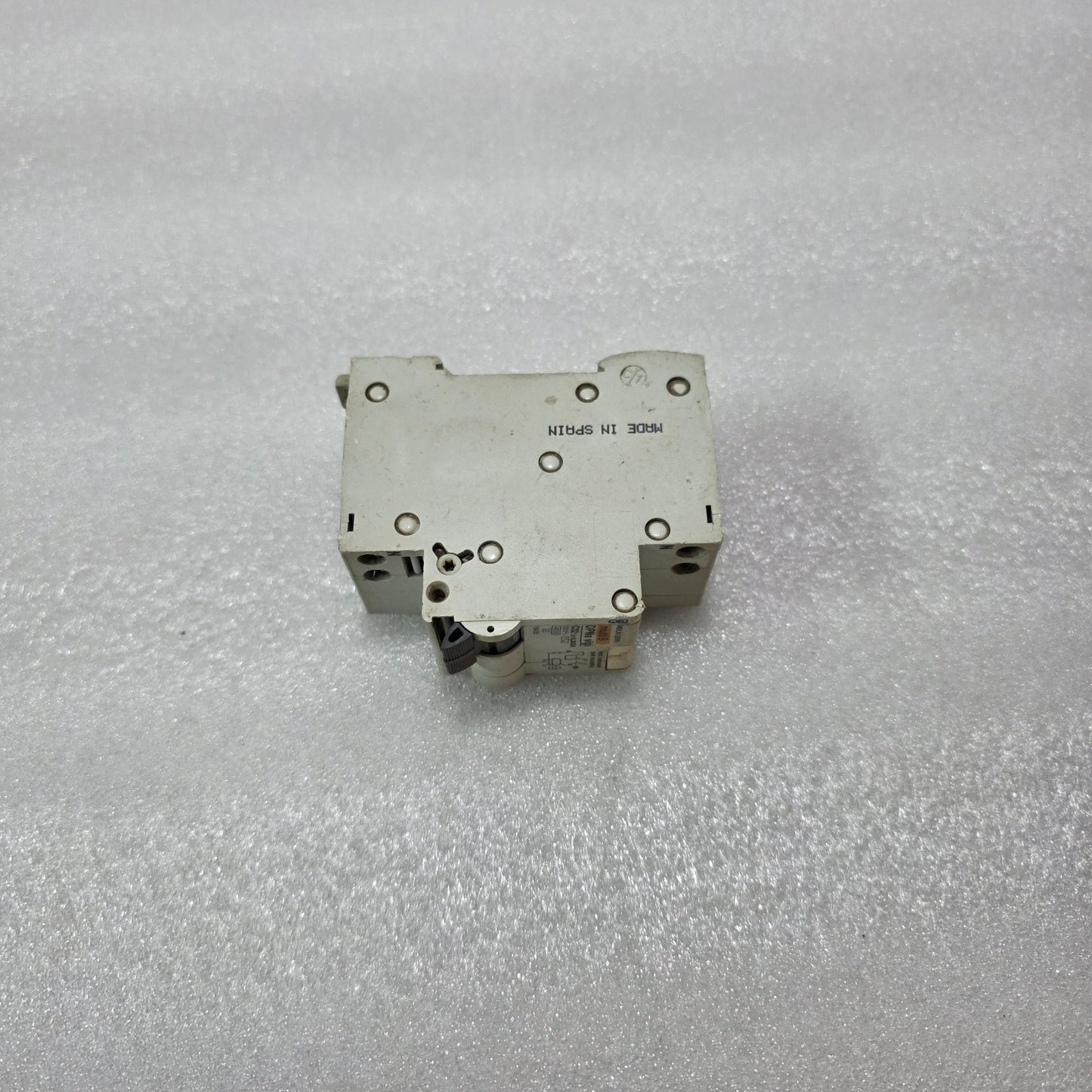 MERLIN GERIN MULTI9 DPNA VIGI C32 1P+N 32A 300MA 230V 4.5KA RCBO