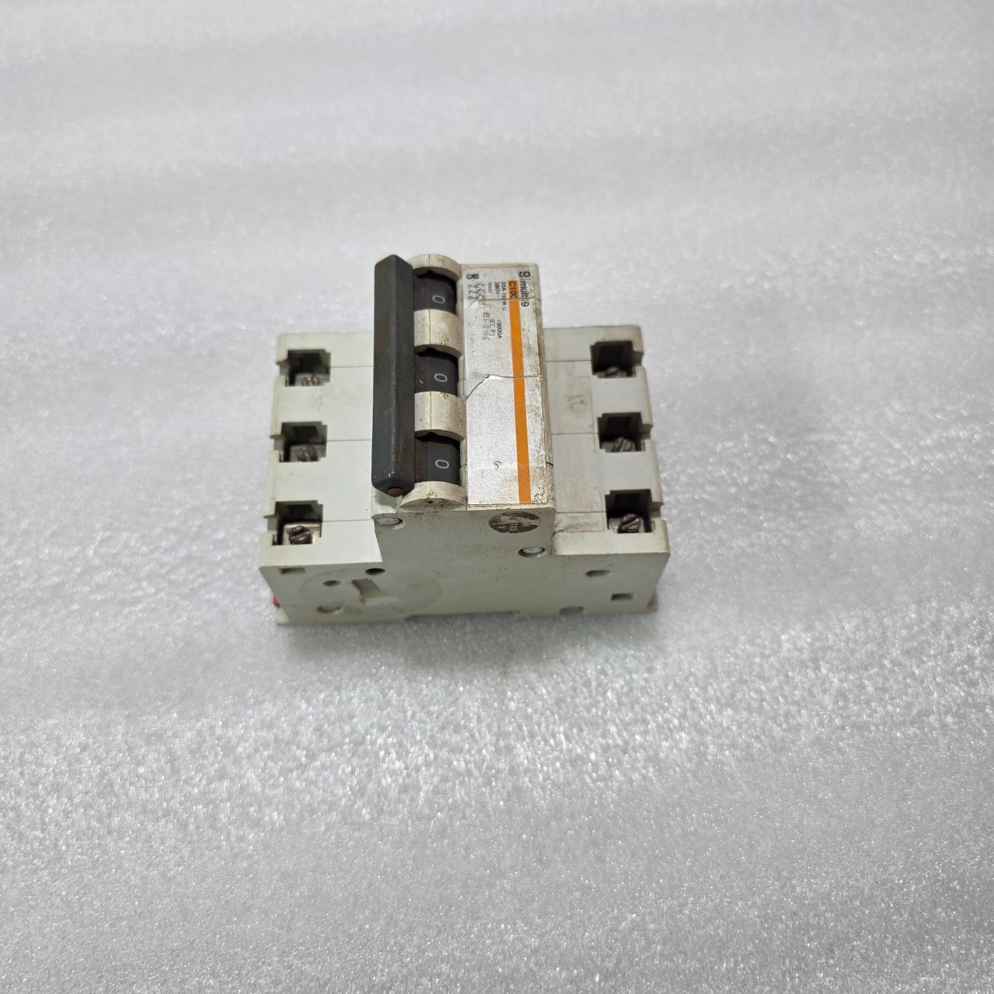 MERLIN GERIN MULTI9 C10C 3P 100A TYPE U 380V 10KA MCB MINIATURE CIRCUIT BREAKER