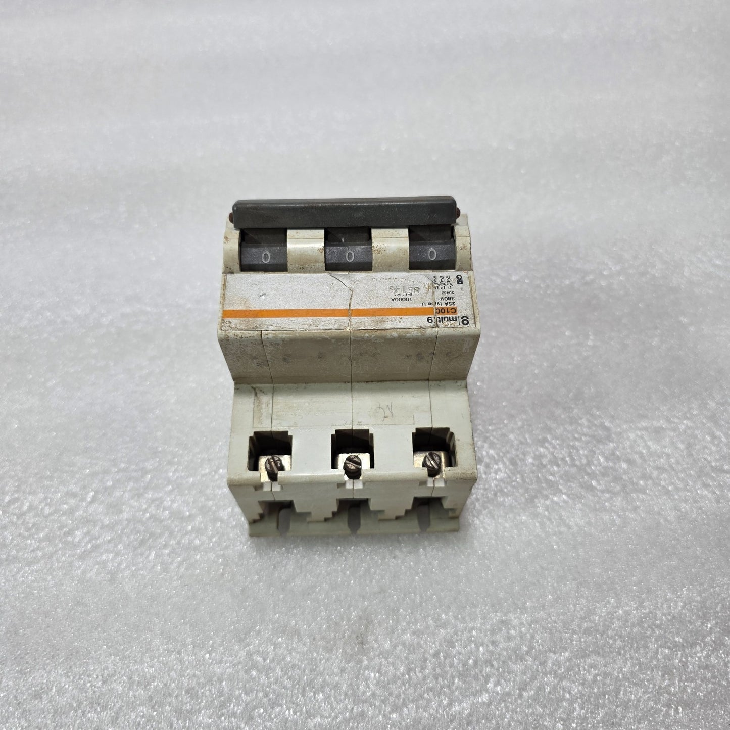 MERLIN GERIN MULTI9 C10C 3P 100A TYPE U 380V 10KA MCB MINIATURE CIRCUIT BREAKER