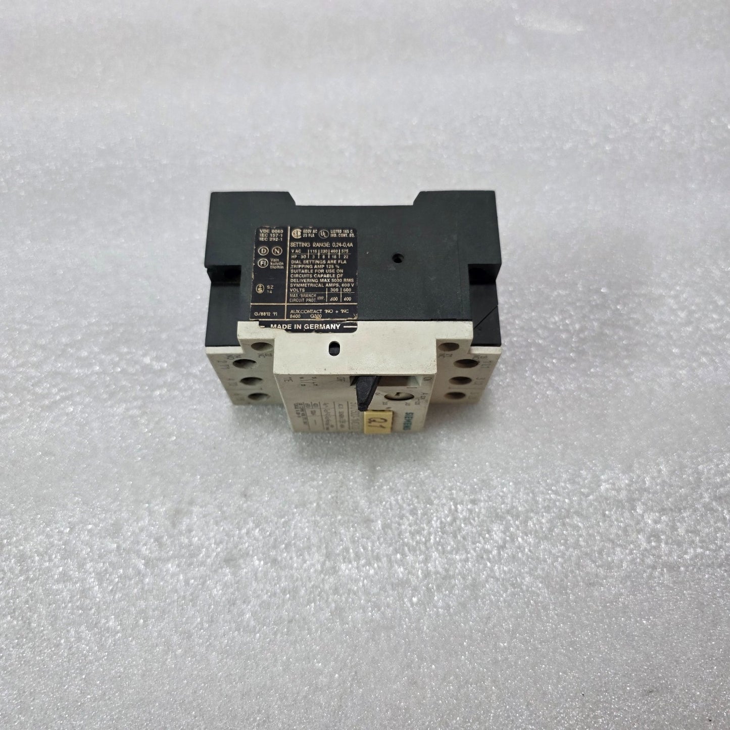 SIEMENS 3VU1300-1MD00 MOTOR CIRCUIT BREAKER 0.24-0.4A 400V AC-3 MADE IN GERMANY