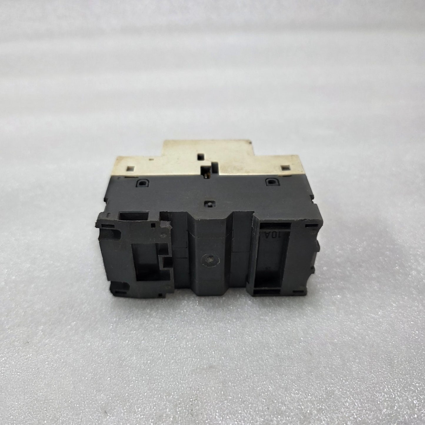 TELEMECANIQUE GV2-RT20 MOTOR CIRCUIT BREAKER 13-18A 400V IEC/EN60947