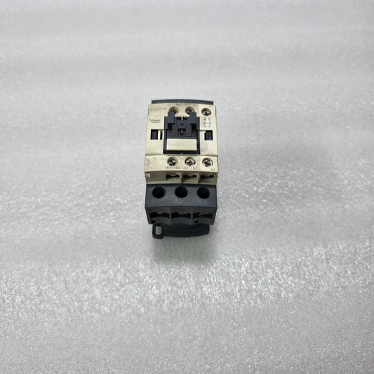 S ELECTRIC LC1D38 TESYS D CONTACTOR 3 POLE 50A 690V WITH AUXILIARY CONTACTS