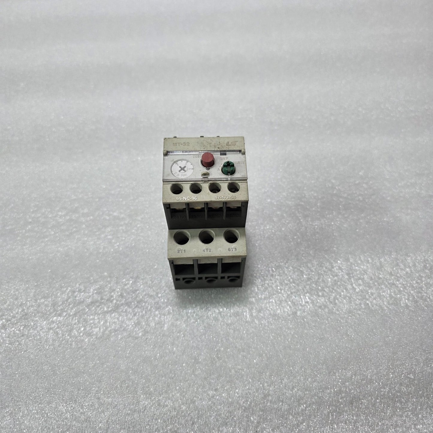 LS | MT-32/2H | THERMAL OVERLOAD RELAY | 3 POLE | 690V | 4-6A