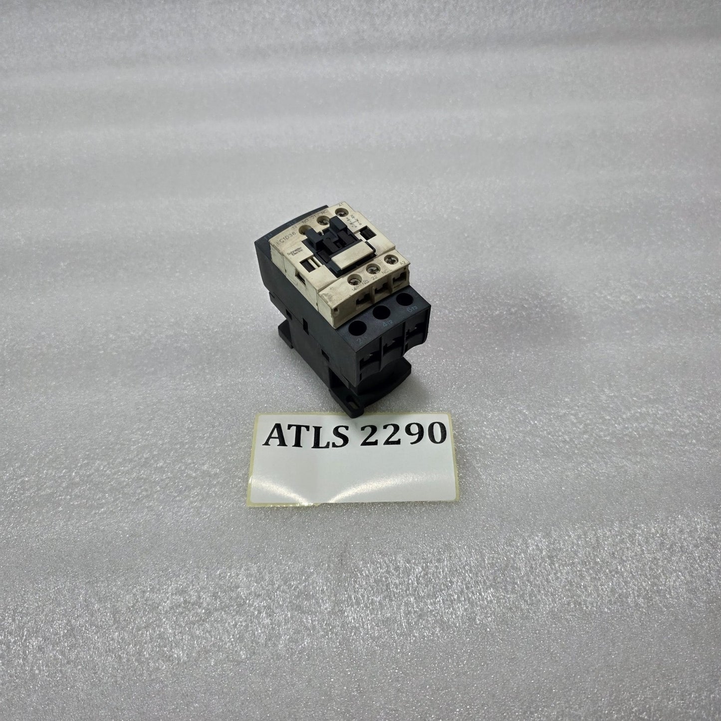 S ELECTRIC LC1D38 TESYS D CONTACTOR 3 POLE 50A 690V WITH AUXILIARY CONTACTS