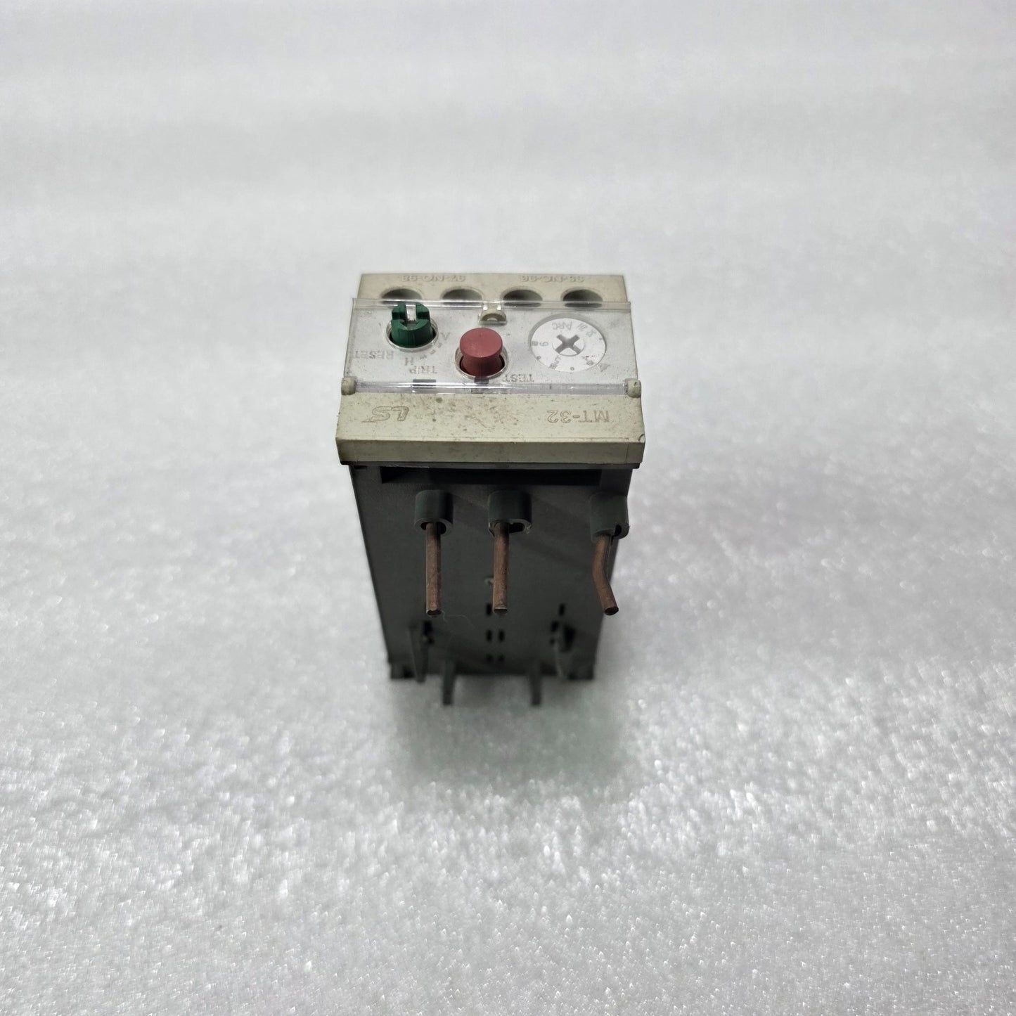 LS | MT-32/2H | THERMAL OVERLOAD RELAY | 3 POLE | 690V | 4-6A