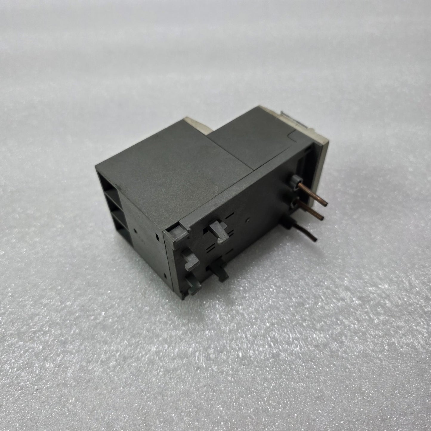 LS | MT-32/2H | THERMAL OVERLOAD RELAY | 3 POLE | 690V | 4-6A