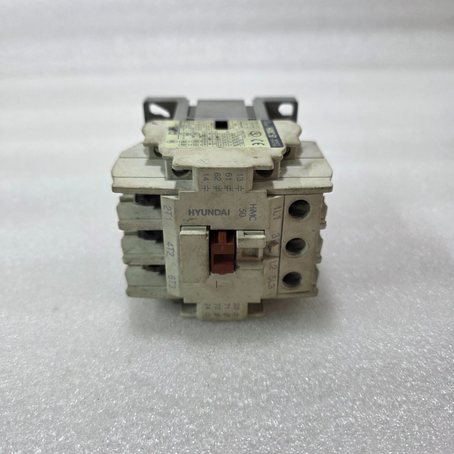 HYUNDAI HiMC 50 MAGNETIC CONTACTOR 50A 220V 50/60HZ 2NO+2NC AUX MADE KOREA