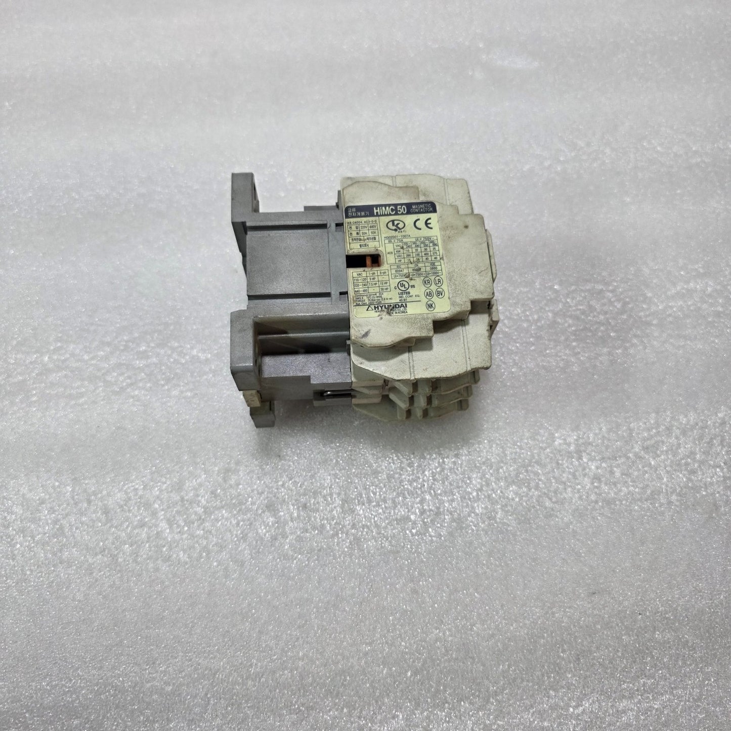 HYUNDAI HiMC 50 MAGNETIC CONTACTOR 50A 220V 50/60HZ 2NO+2NC AUX MADE KOREA