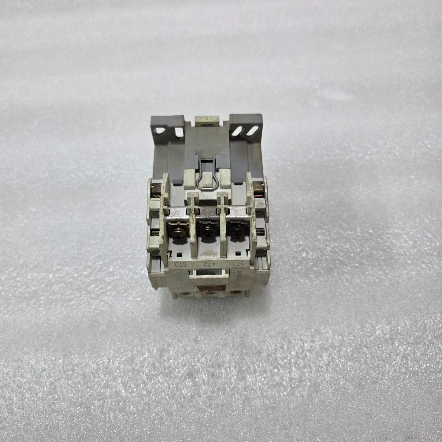 HYUNDAI HiMC 50 MAGNETIC CONTACTOR 50A 220V 50/60HZ 2NO+2NC AUX MADE KOREA