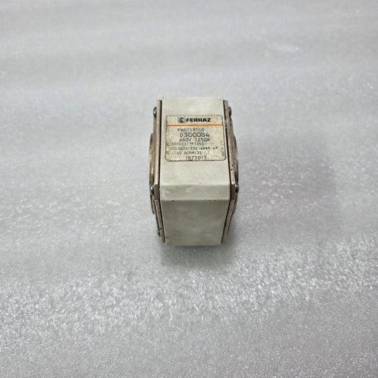 FERRAZ PROTISTOR D300084 SEMICONDUCTOR FUSE 660V 1250A aR VDE0636 C6URD33