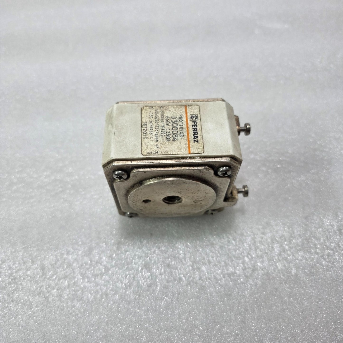 FERRAZ PROTISTOR D300084 SEMICONDUCTOR FUSE 660V 1250A aR VDE0636 C6URD33